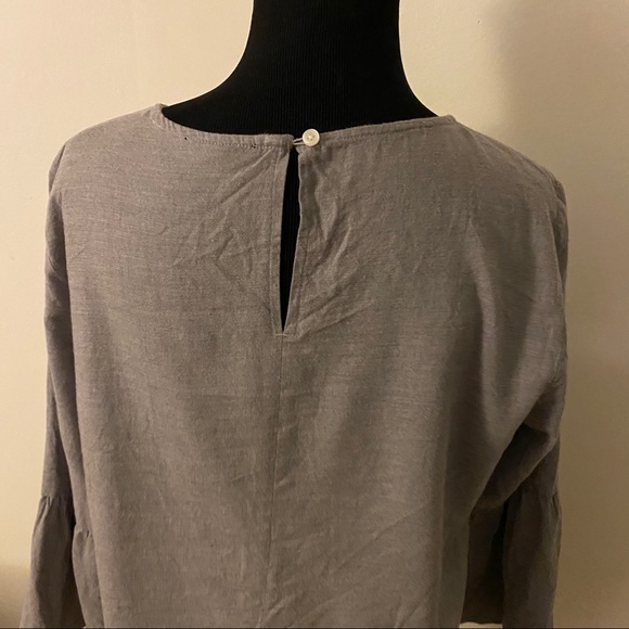 Grey top with flared sleeves - Picture 3 of 4